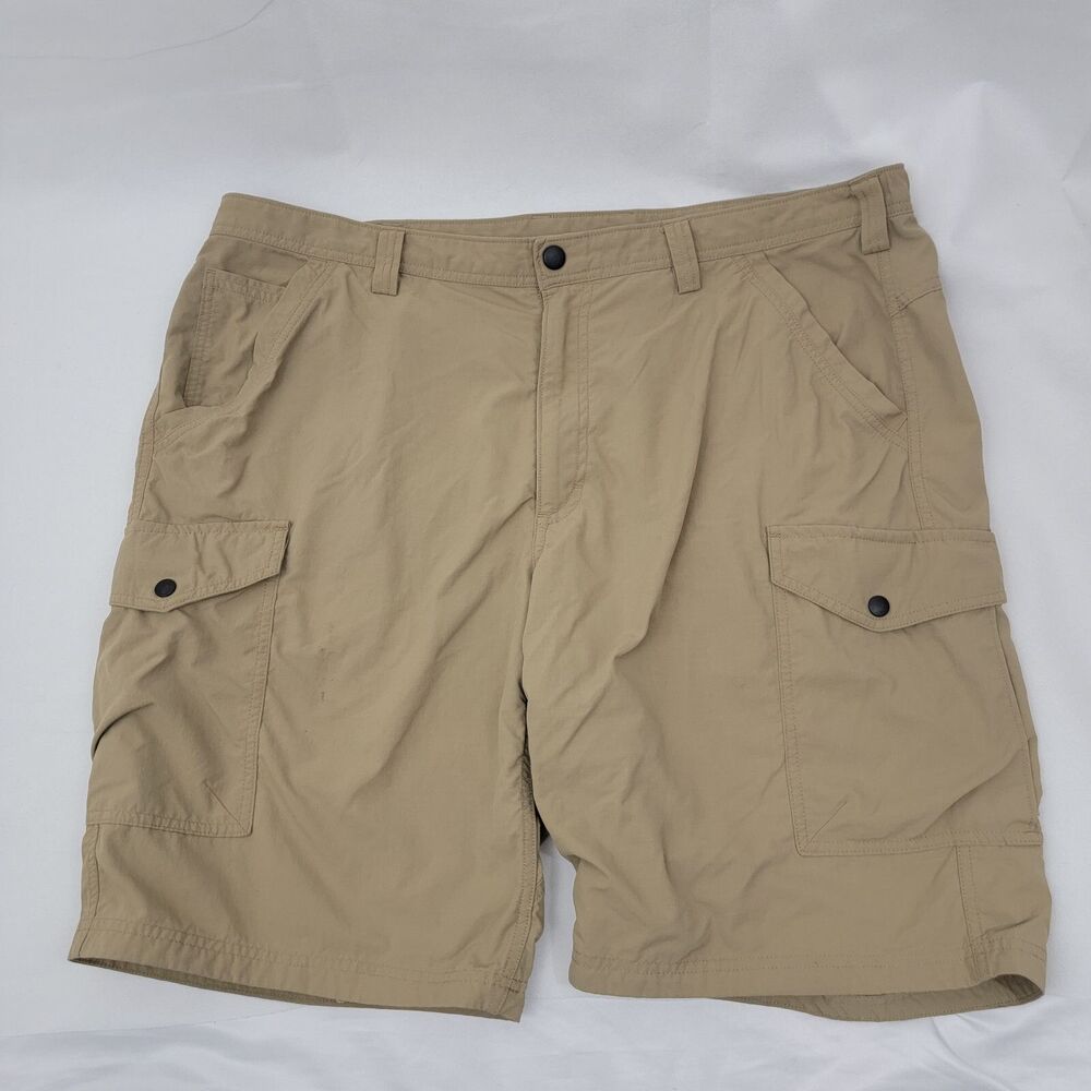 DULUTH TRADING Mens Armachillo Cooling Cargo Shorts Sz 42 TAN Ripstop Work READ